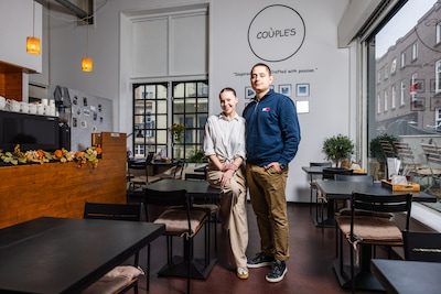 Van ernstig ziek naar ondernemer: Boris (25) en Anita (26) realiseren droom en openen café