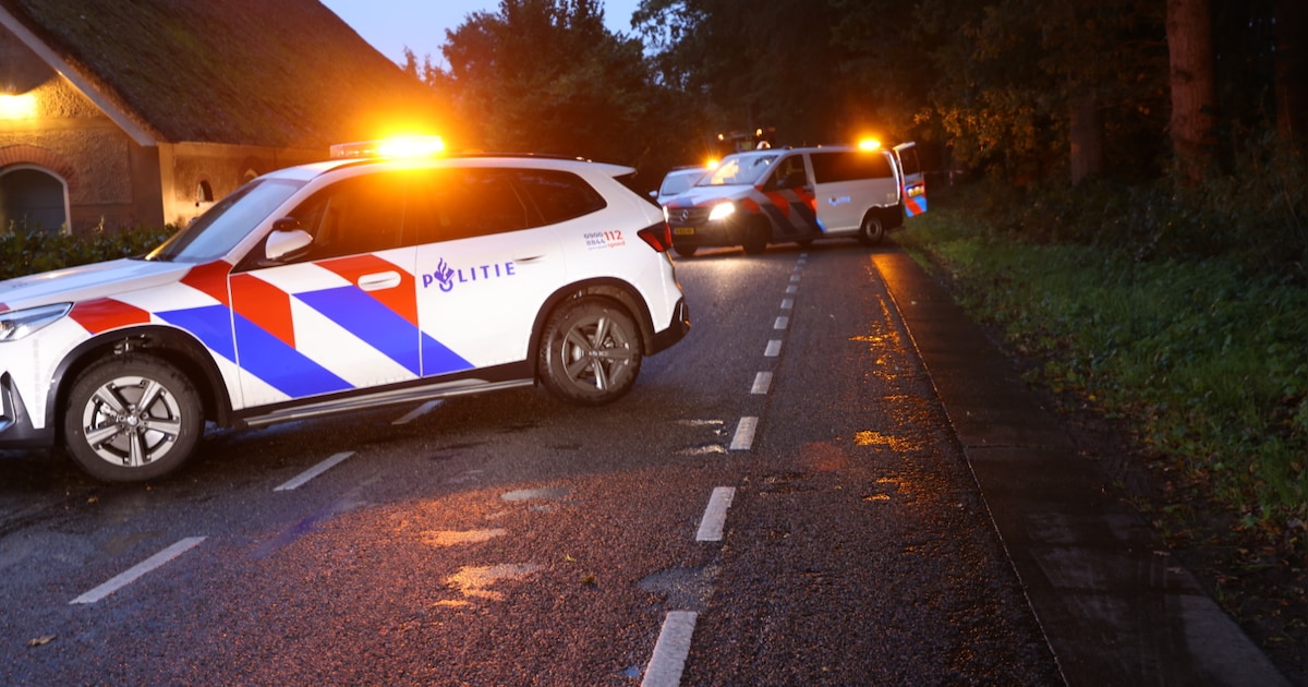 50-jarige voetganger gewond bij botsing met bestelbus bij Terschuur