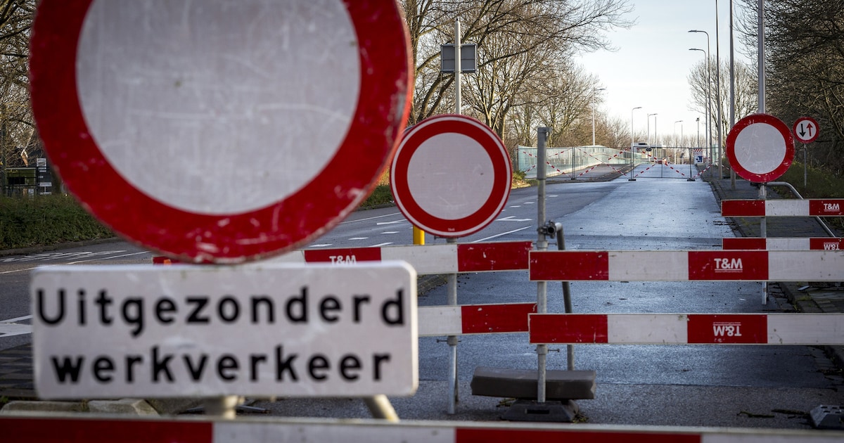 Busje rijdt door een wegafzetting en dan krijgt wegwerker klappen met een knuppel: celstraf voor Ame
