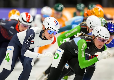 Beladen marathon voor schaatsster Iza Stekelenburg na overlijden opa: ‘Mentaal was het een zware wee