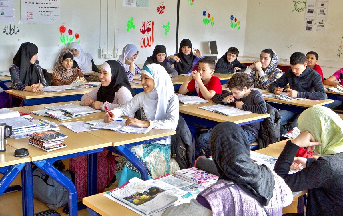 Anusni yalagan fotosuratni korsating