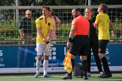 Verhaar redt VOC als keeper en speler mist duel om bij Dumfries op tribune te zitten: lees hier alles over het amateurvoetbal