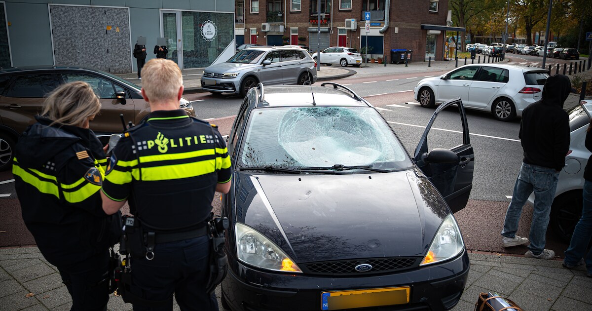 Meisje (16) aangereden door auto aan de Posweg in Hoogvliet Rotterdam