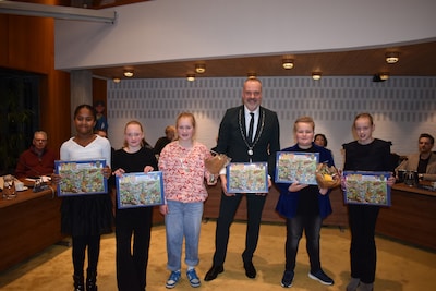 Sophie Huisman (10) nieuwe kinderburgemeester van Stadskanaal