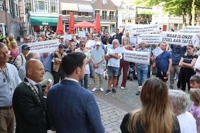 Steeds meer protest tegen azc’s in de regio: ‘Lokale bestuurders voelen zich in de steek gelaten door Den Haag’