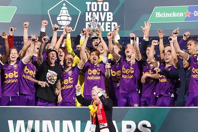 Zo laat strijden PSV en Go Ahead morgen om de Johan Cruijff Schaal