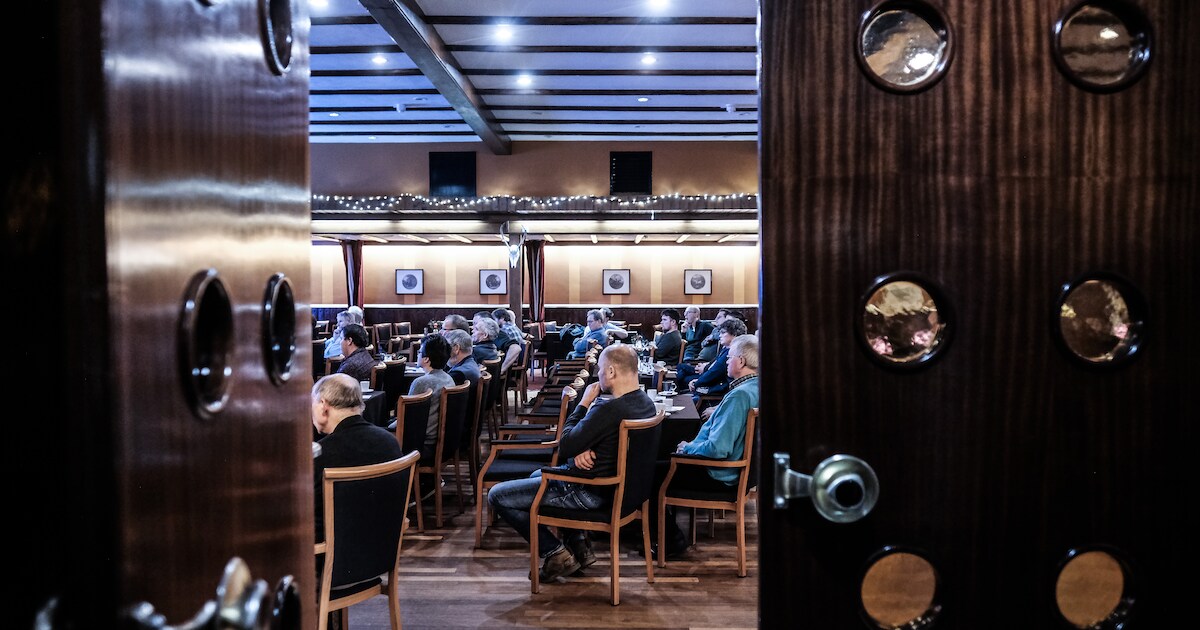 ‘Drie van mijn koeien dood door de wolf’: veel interesse voor infoavond ...
