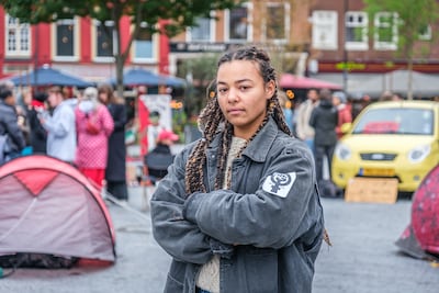 Met tentjes op de Neude vragen Dolle Mina’s aandacht voor te weinig opvangplekken voor vrouwen in no