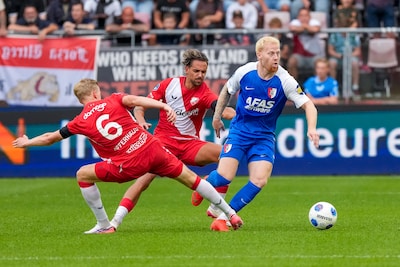 Eerste kansen FC Utrecht, AZ neemt regie in de Galgenwaard over