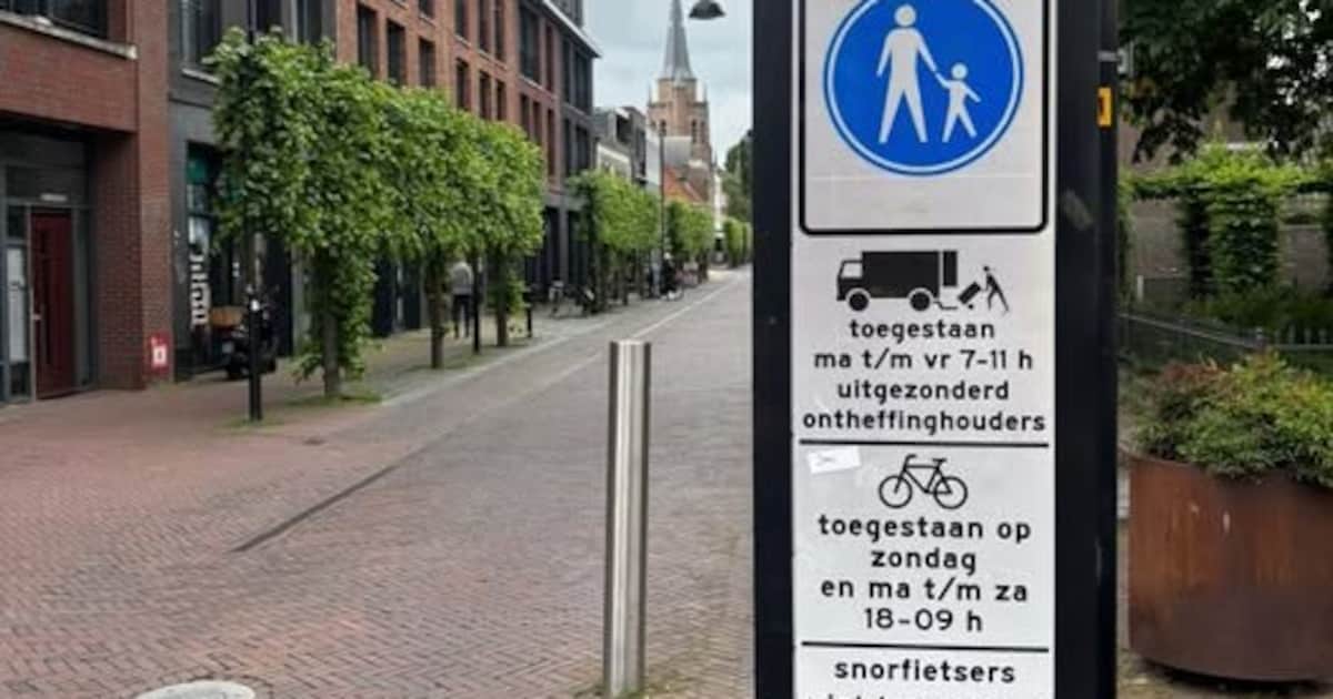Politie en handhaving gaan fietsverbod op Schoolstraat Voorschoten extra controleren