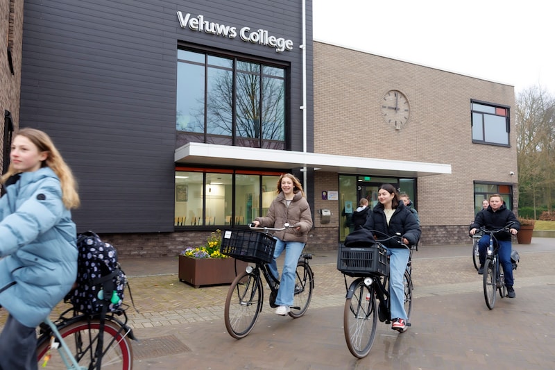 Dit stuurden jullie in: Kou in Deventer levert mooi plaatje op • Lowland Drive brengt debuutalbum ui