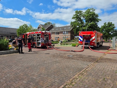 Rookontwikkeling bij accupacks van auto tijdens opladen in Ede