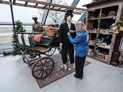 Groot uniek object te koop bij de kringloopwinkel: ‘Geen idee hoe oud het is’