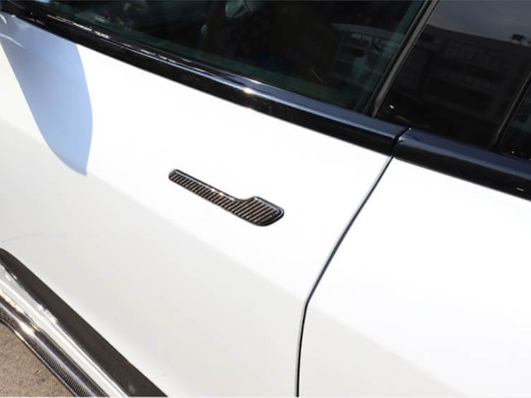 Tesla grijpt in: ‘dodelijke deurgrepen’ gaan verdwijnen