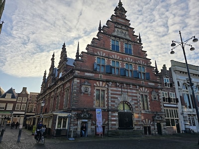 Haarlem mystery: there is a story behind the half-shutters on many old buildings