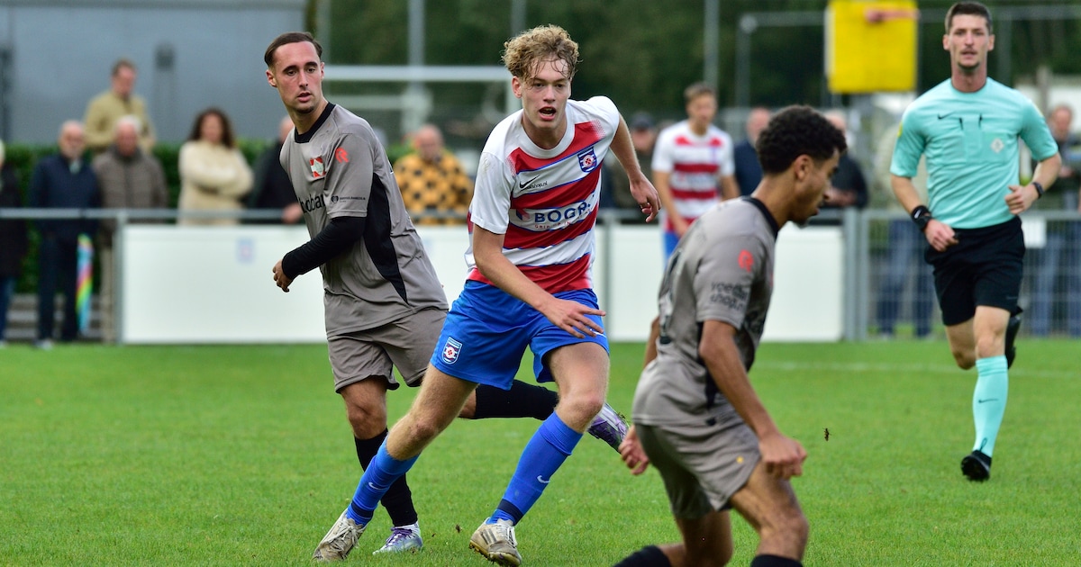 De pas 17-jarige Niels van Baren maakt indruk bij FC Oudewater: ‘Voelde meteen druk en spanning’