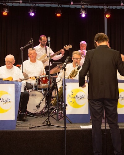 Bigband FortNight Swingband treedt op in Mijdrecht