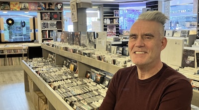 Oprichter Willem (60) gaat platenzaak Veghel weer zelf leiden na overlijden vriend en opvolger Remco