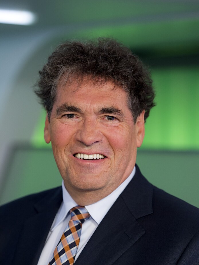 Zieke Peter Timofeeff: Ik kan weer zonder stok lopen | Show | AD.nl
