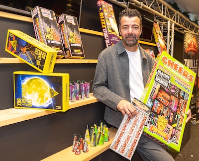 Verbod of niet: winkels zetten verkoop vuurwerk voor oud en nieuw massaal door
