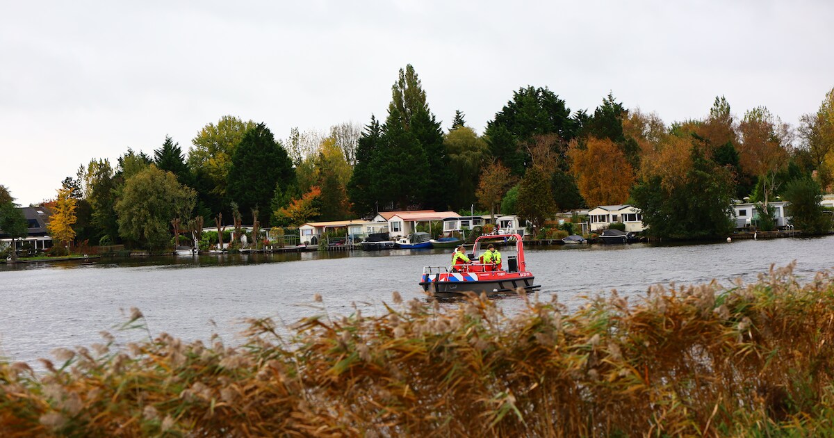 Hulpdiensten massaal ter plaatse na ernstig waterongeval in Landsmeer