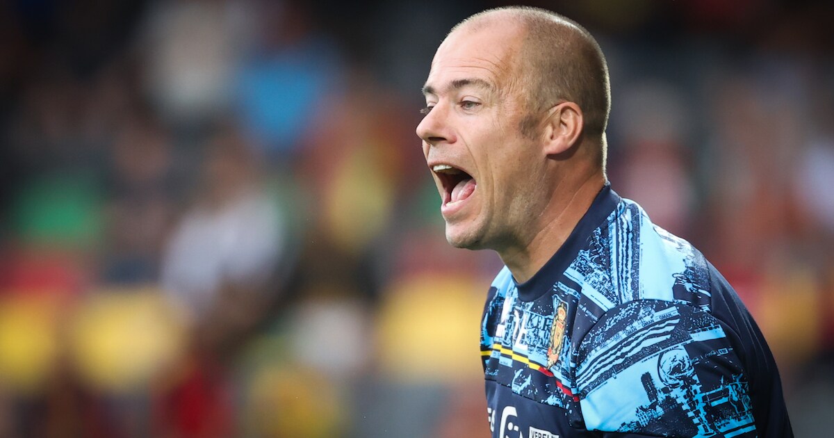 Na Frank de Boer en Giovanni van Bronckhorst deelt Danny Buijs de ...