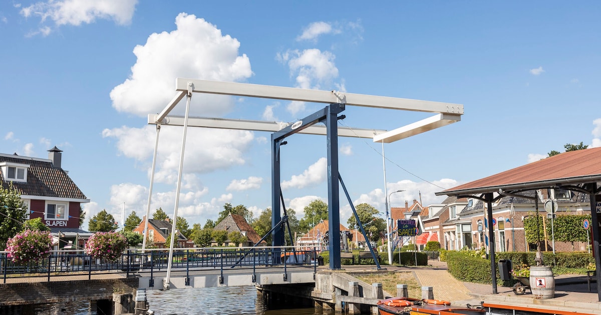 Brug bij De Gouden Leeuw in Terherne wordt vanaf november vervangen: omleiding voor verkeer