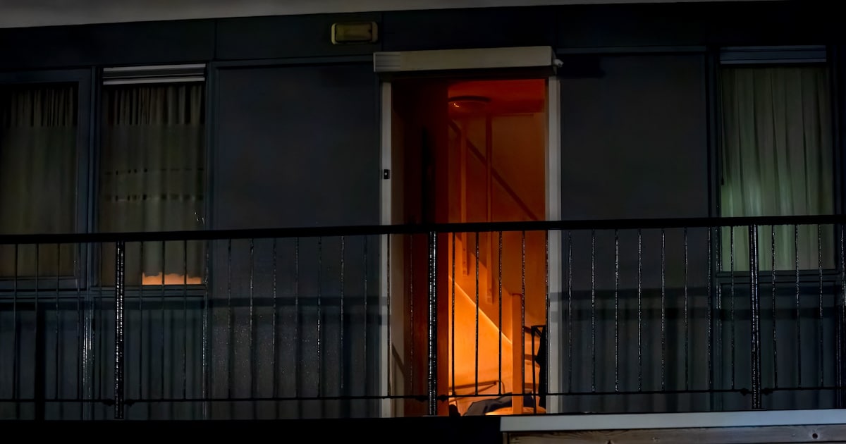 Twee bewoners gewond doordat pan op fornuis vlam vat in Tilburg