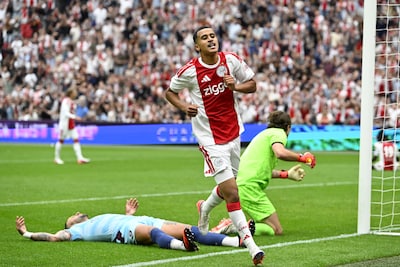 Ajax schudt tegengoal meteen van zich af en verschaft zichzelf nieuwe voorsprong in attractief oefenduel met Burnley