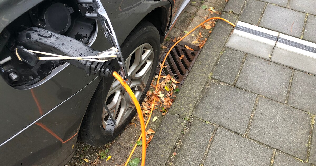 Losser start proef met kabelgoottegels voor elektrisch rijden | Regio ...