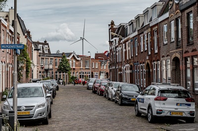 200-meter wind turbines must be 400 meters from homes, new government standard announced