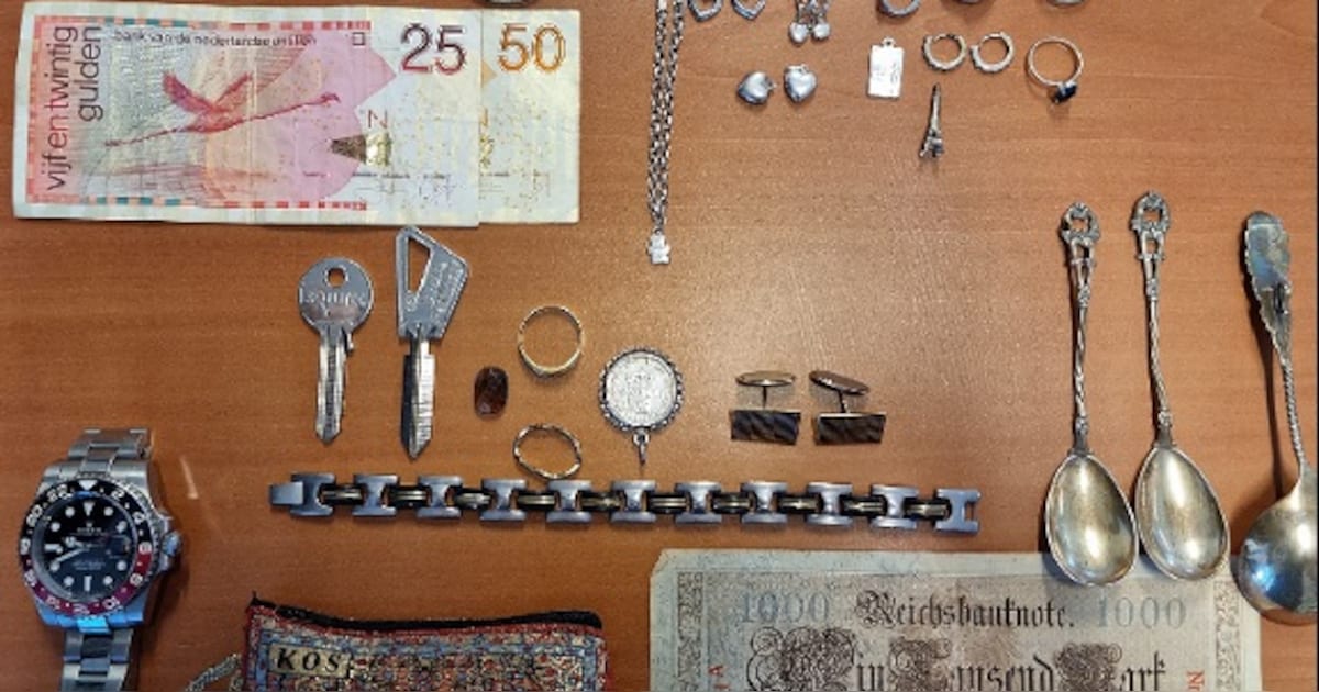 Politie Leeuwarden zoekt eigenaren van gestolen sieraden