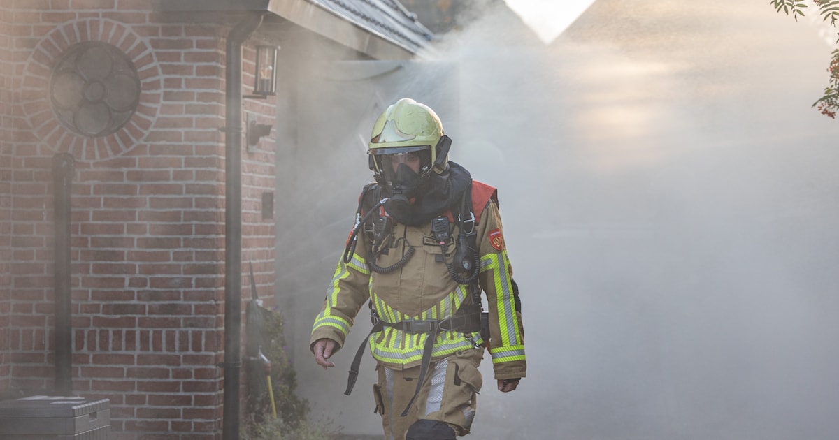 Veel rook bij brand in woning op Pauloane in Harkema