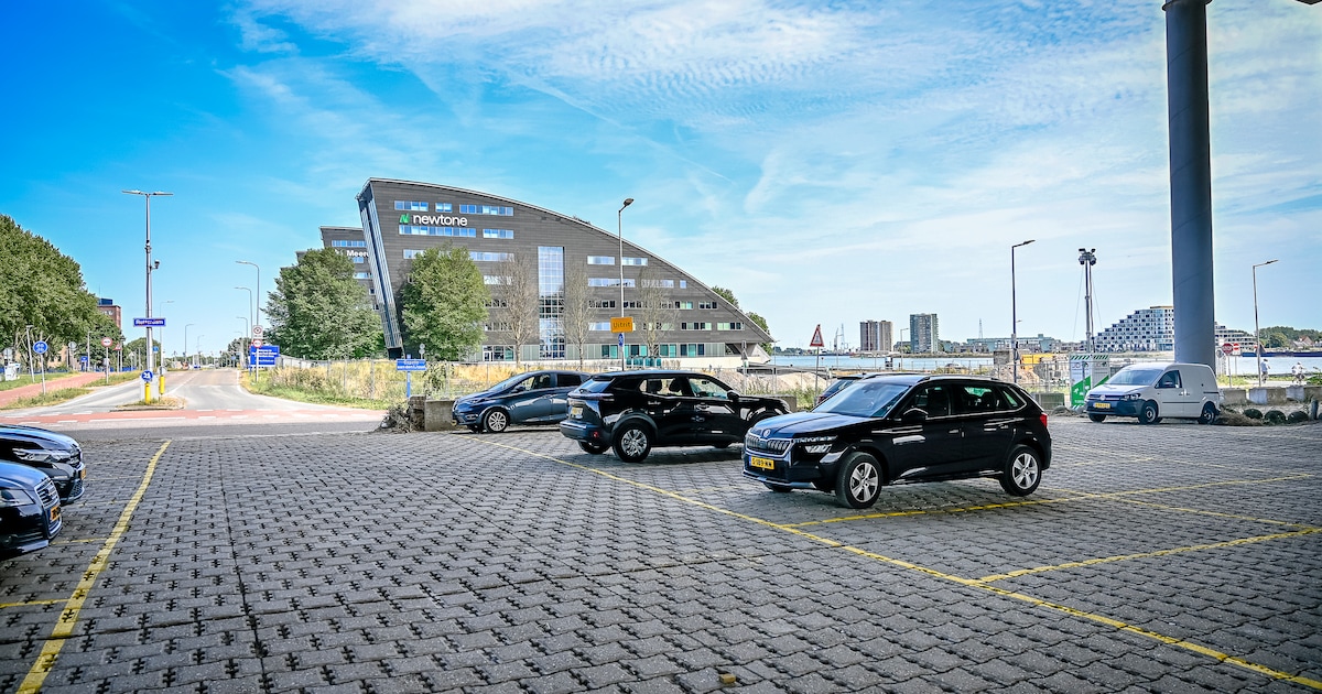 Algerabrug dicht voor autoverkeer: 800 parkeerplaatsen moeten chaos voorkomen