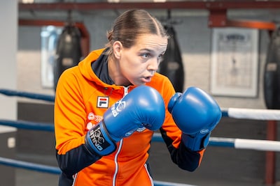 Haagse Maud van der Toorn (20) voor het eerst Nederlands kampioen boksen: ‘Een jaar vol ups en downs
