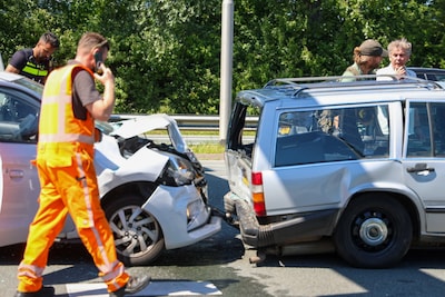 File na kop-staartbotsing op de A325 bij Arnhem