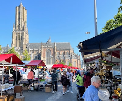 Super Vlooienmarkt strijkt weer neer in Arnhem