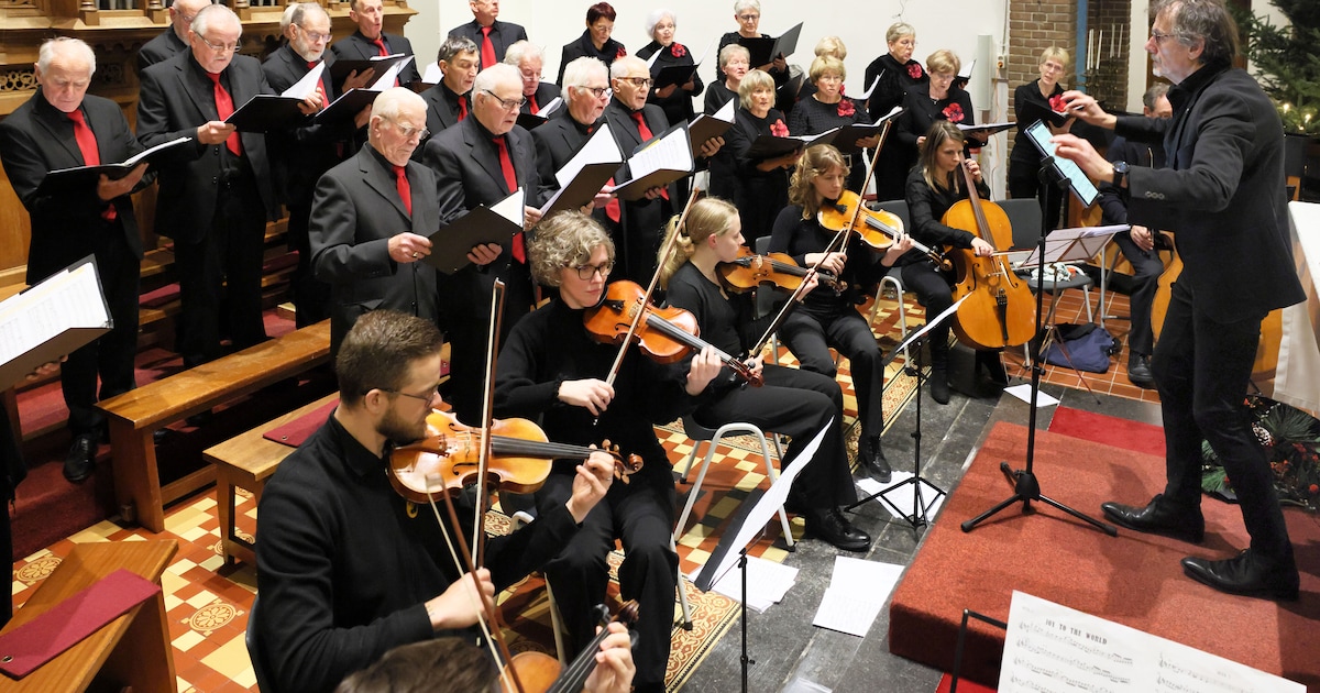 Heilig Hartkerk Lemelerveld decor van kerstconcert Con Amore