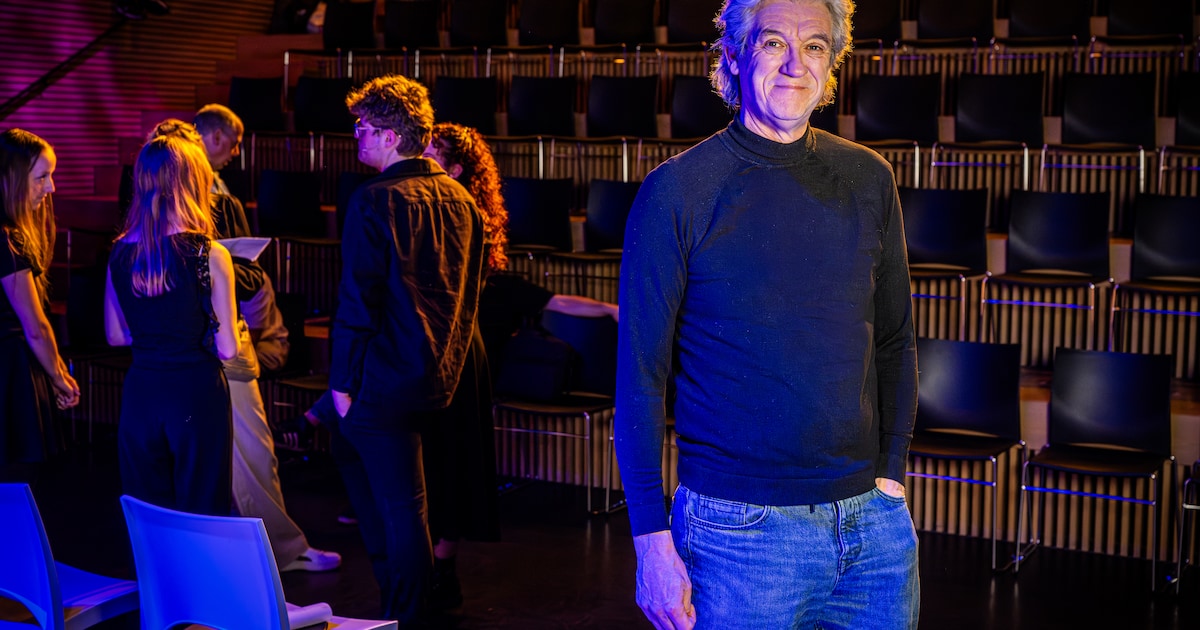 Schrijver en dichter Ruud wil mensen raken met alle verhalen die hij hoorde: ‘Had predikant kunnen z