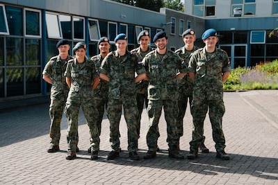 Aventus-studenten ronden weerbaarheidstraining van Defensie af