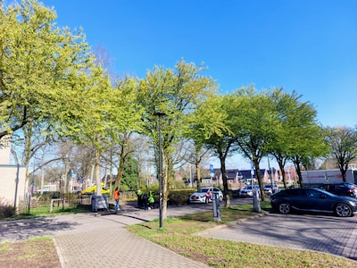 Binnenstad Doetinchem schrikt op door man die dreigt met mes waarna politie achtervolging inzet