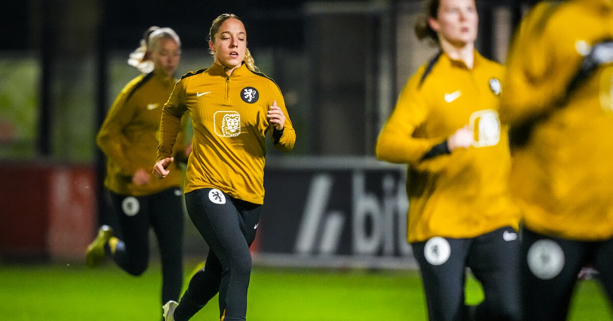 Danique Tolhoek in selectie Jong Oranje, dat in maart tegen Schotland en Engeland speelt