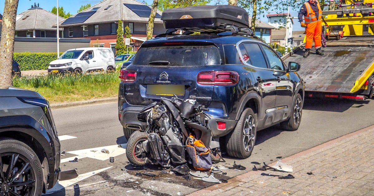 Scooter geplet bij ongeval op de Laag naar Emiclaer in Amersfoort