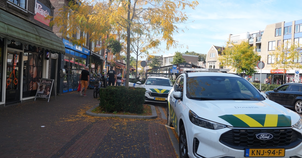 Douane neemt 37.000 sigaretten in beslag, dat gaat supermarkt in Meppel tienduizenden euro’s kosten