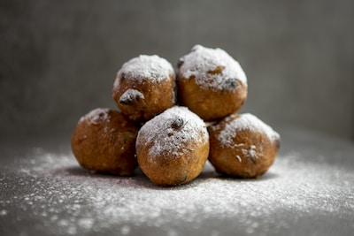 Gemeente Etten-Leur houdt oliebollenparty