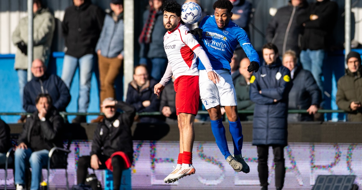 Monsterzege Capelle en Barendrecht geeft jubileum extra glans: lees hier al het voetbalnieuws uit jo