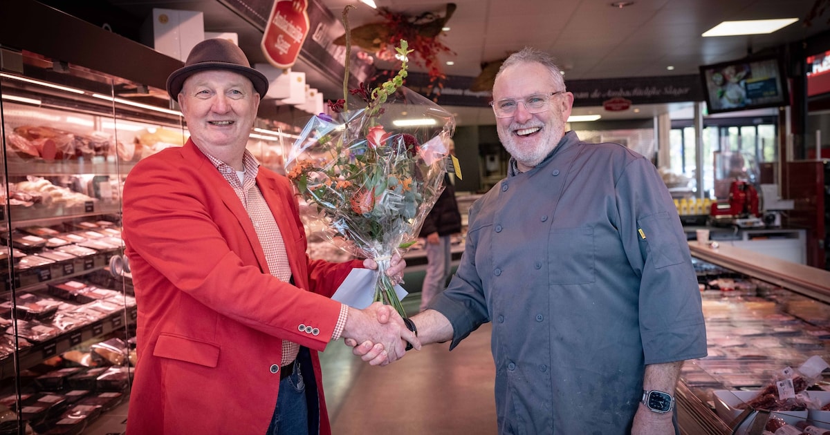Na bijna 50 jaar stopt slager Jan Kater stopt in Julianadorp