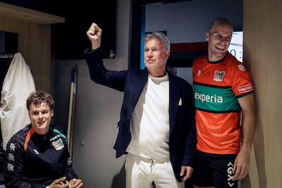 Marcel Boekhoorn is graag geziene gast in NEC-kleedkamer: ‘Als hij binnenkomt gaat het nog maar om é