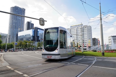 Definitieve streep door tramhaltes Stadhuis en Pompenburg