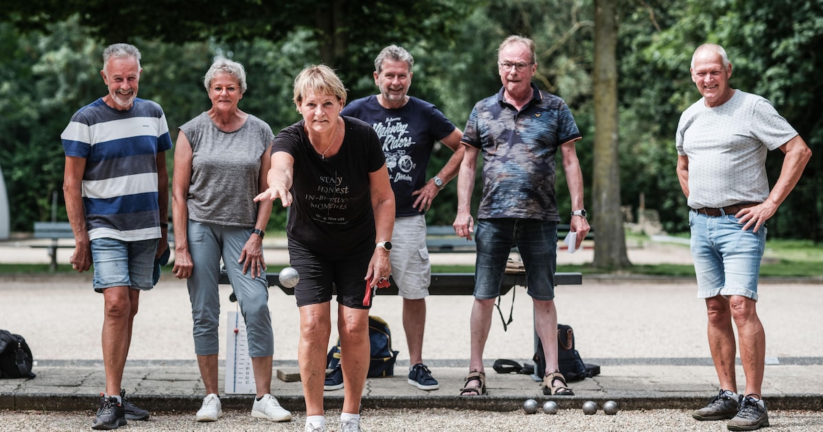 Mantelzorgers ontspannen met petanque in Beek